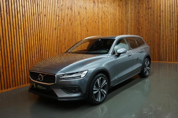 Volvo V60 Cross Country 2.0 T5 AWD Pro Nr. 082, Auto's, Volvo, Dealer onderhouden, Automaat, Stationwagon, BTW verrekenbaar, Vierwielaandrijving