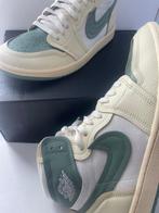 Nike - WMNS Air Jordan 1 MM High – Legend Sand / Jade Smoke, Nieuw