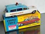 Corgi 1:43 - Modelauto - 437 Superior Ambulance On Cadillac, Hobby en Vrije tijd, Modelauto's | 1:5 tot 1:12, Nieuw