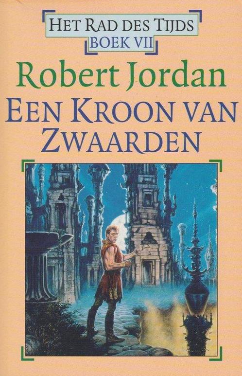 Boek Het Rad des Tijds 7 - Een Kroon van Zwaarden 9789024512, Boeken, Literatuur, Zo goed als nieuw, Verzenden