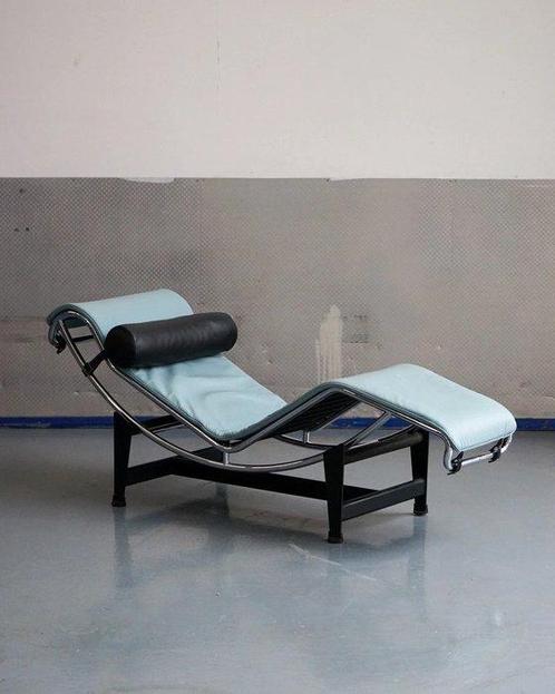 Cassina - Charlotte Perriand, Le Corbusier - Chaise longue -, Antiek en Kunst, Kunst | Designobjecten