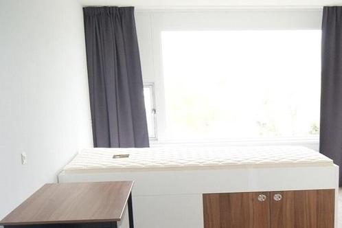 Studio Lunaweg in Duivendrecht, Huizen en Kamers, Kamers te huur, 20 tot 35 m², Overige regio's