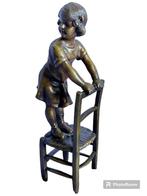 sculptuur, Niña en silla - 28 cm - Brons, Antiek en Kunst, Antiek | Keramiek en Aardewerk