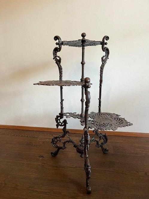Plantentafel - Gietijzer - Art Nouveau-house&garden, Antiek en Kunst, Kunst | Designobjecten
