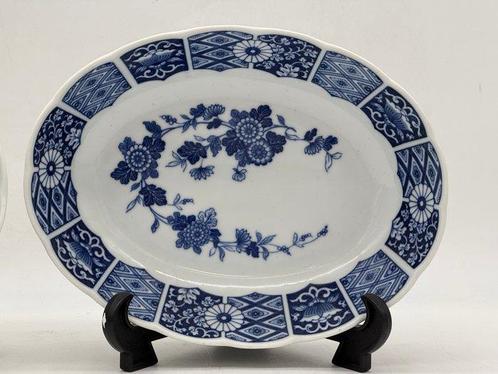 Set van 2 schalen - Porselein - Blue Imari - Japan - eddo, Antiek en Kunst, Antiek | Meubels | Tafels
