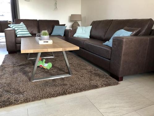 Set van 2 leren banken met houten poten - bruin leer, Huis en Inrichting, Banken | Bankstellen, 150 tot 200 cm, 75 tot 100 cm