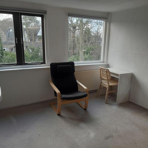 Gemeubileerde Kamer met Tuin gevonden in Ijmuiden, Huizen en Kamers, Kamers te huur, 20 tot 35 m², Overige regio's