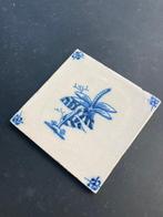 Tegel - Antieke Delfts blauwe tegel met een libelle op een