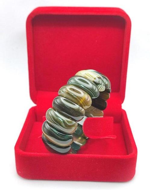 Prachtige natuurlijke groene en witte zebra/gestreepte agaat, Verzamelen, Mineralen en Fossielen
