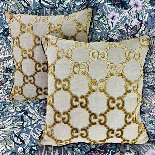 Gucci - Nieuwe set van twee - Kussen, Antiek en Kunst, Antiek | Kleden en Textiel