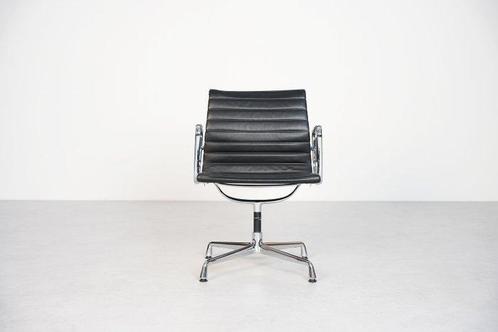 Vitra - Charles & Ray Eames - Bureaustoel - EA108 -, Antiek en Kunst, Antiek | Meubels | Stoelen en Banken