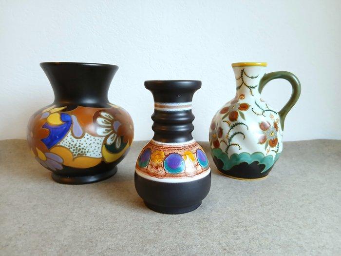 Eskaf, Plazuid en Flora - Vaas (3) - Aardewerk - gemengd lot, Antiek en Kunst, Kunst | Designobjecten