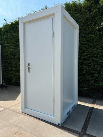 Nieuw toilet unit enkel beschikbaar voor biedingen