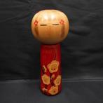 Shiramine kokeshi ” / Schattige Sosaku Kokeshi