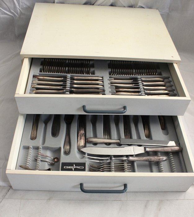 Keltum - Bestekset voor 12 personen (94) - P3 Chantal -, Antiek en Kunst, Antiek | Meubels | Tafels