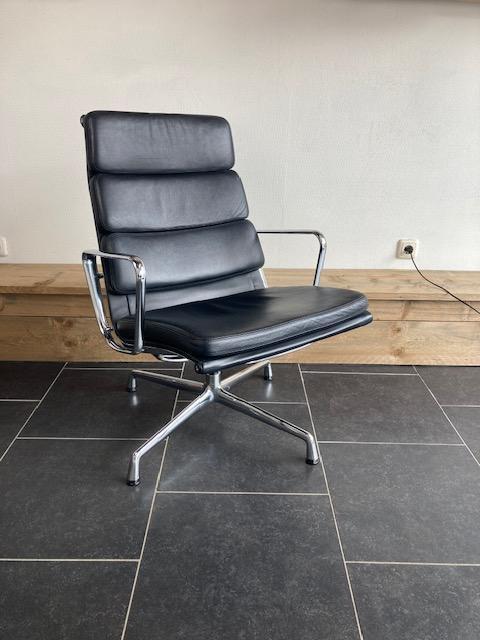 Design 2.0, Vitra design tegen scherpe prijzen, Huis en Inrichting, Fauteuils, Zo goed als nieuw, Leer, Metaal, Stof