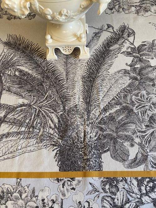 San Leucio - Lussuoso tafelkleed linnen etnisch chique -, Antiek en Kunst, Antiek | Kleden en Textiel
