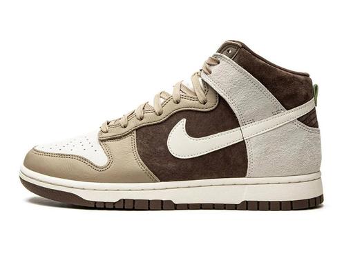 Nike Dunk High Light Chocolate - Maat 41 EU, Kleding | Heren, Schoenen, Ophalen of Verzenden