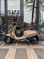 Vespa Sprint IGET E4 brom/snor custom desert storm. 3300km!, Overige modellen, Maximaal 45 km/u, Ophalen of Verzenden, Zo goed als nieuw