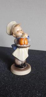 Goebel - Beeldje - Zeer oude Hummel Nr 128  Baker  - TMK3, Antiek en Kunst