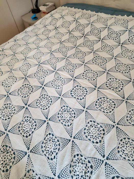 Bedsprei - 180 cm - 160 cm, Antiek en Kunst, Antiek | Kleden en Textiel