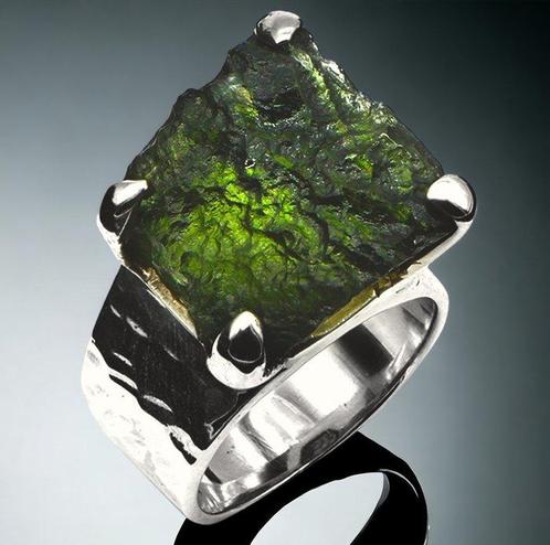 Exclusieve Zilveren Ring - Natuurlijke Moldaviet - De, Verzamelen, Mineralen en Fossielen
