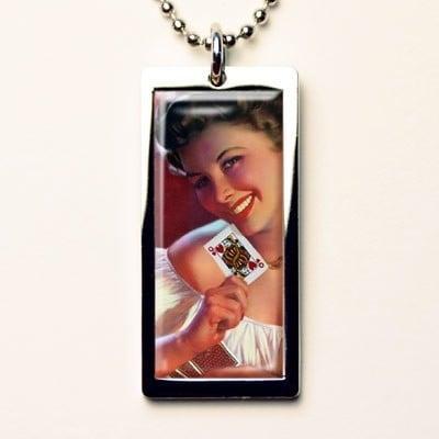 Retro a Gogo, Pinup Girl Queen of Hearts Ketting., Sieraden, Tassen en Uiterlijk, Overige Accessoires, Nieuw, Verzenden