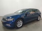 Zakelijke Lease |  Volkswagen Passat Variant 1.5 TSI Comfort, Auto's, Automaat, Lichtmetalen velgen, Stof, Gebruikt