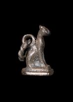Oude Egypte, late periode Zilver Bastet-amulet (Zonder