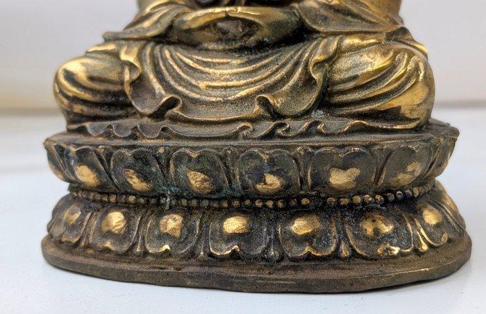 Bijzonder standbeeld Quan Yin - Verguld brons - China, Antiek en Kunst, Antiek | Overige Antiek