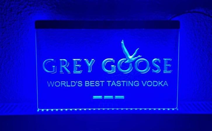 Grey Goose neon bord lamp LED verlichting reclame lichtbak, Verzamelen, Merken en Reclamevoorwerpen, Nieuw, Verzenden