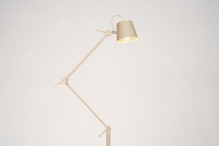 Rietveld Vloerlampen - Beige, Zand - Metaal, Huis en Inrichting, Lampen | Vloerlampen, Verzenden