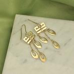 18 Krt. Vintage gouden lange oorhangers met zirconia | Ar..., Gebruikt, Overige kleuren, Ophalen of Verzenden, Met edelsteen
