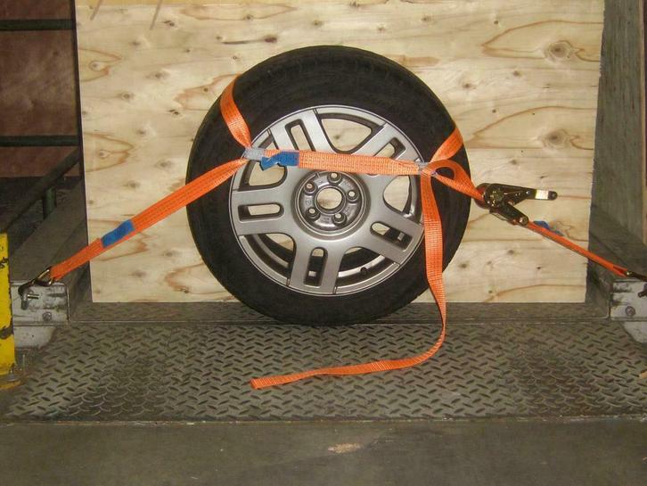 Spanband voor auto ambulances / Autospanband / Spanbanden, Doe-het-zelf en Verbouw, IJzerwaren en Bevestigingsmiddelen, 250 mm of meer