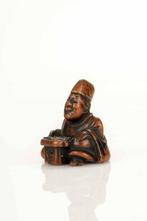 Een boxwood nettske van een zittende monnik tijdens een, Antiek en Kunst