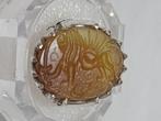 Zilver, Oud agaat met een eeuwenoude uitgehouwen afbeelding, Antiek en Kunst
