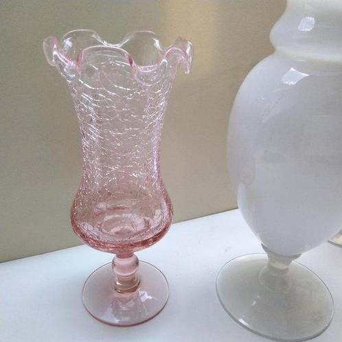 Sevres - Vaas (3) - Glas - Opaline van Sèvres en verge, Antiek en Kunst, Kunst | Designobjecten