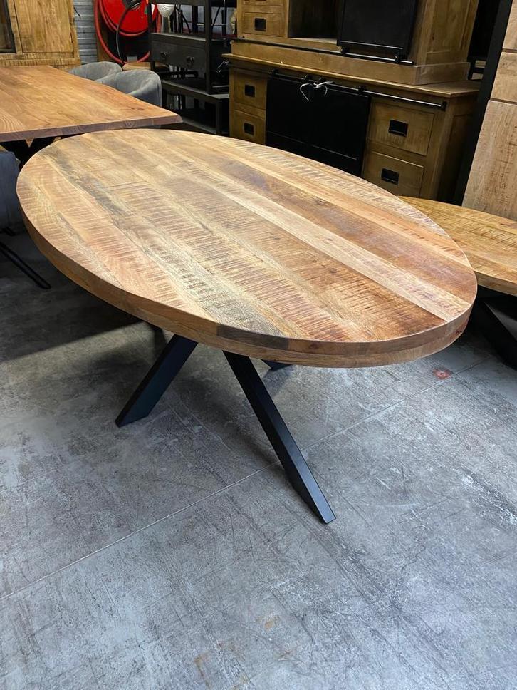 Eettafel ovaal, mangohout (nieuw, A-keuze), Huis en Inrichting, Tafels | Eettafels, Nieuw, Overige houtsoorten, Metaal
