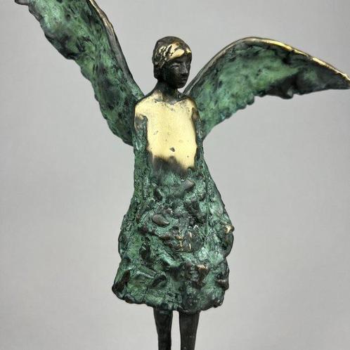 J. Zak (XX-XXI) - sculptuur, Your Angel (bronze 35cm) - 35, Antiek en Kunst, Antiek | Boeken en Bijbels