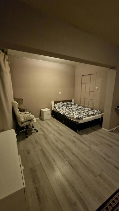 Studio te huur in s-Gravenhage - 30 m² - 2 kamer(s) - 2, Huizen en Kamers, Kamers te huur, Den Haag