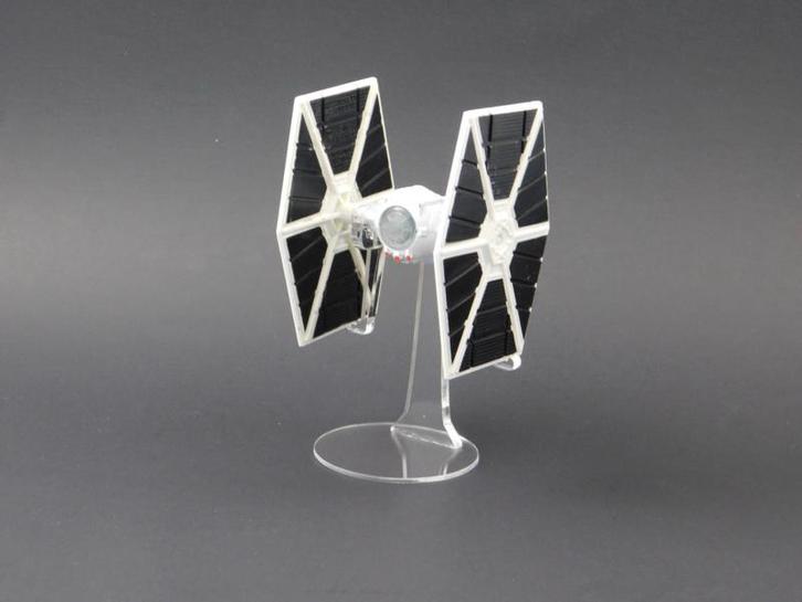 Vintage Star Wars Die Cast Tie Fighter (White) Display Stand, Verzamelen, Poppetjes en Figuurtjes, Zo goed als nieuw, Verzenden