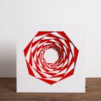Gio Schiano - sculptuur, Red Vertigo - 30 cm -