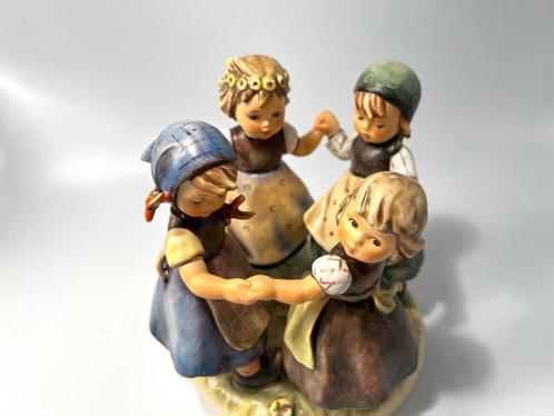 Goebel - Beeldje - Ring Around The Rosie - TMK7 -, Antiek en Kunst, Curiosa en Brocante