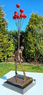 Beeld, Girl with Balloon by Banksy Styl - 54 cm - brons, Antiek en Kunst, Kunst | Designobjecten