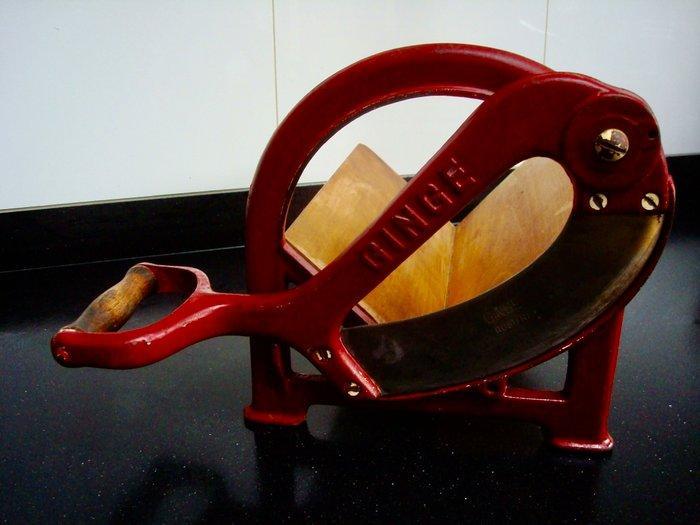 Ginge - Broodsnijmachine - Beukenhout, R.V.S., Staal., Antiek en Kunst, Antiek | Keukenbenodigdheden