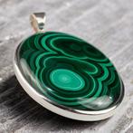 Zilveren hanger met malachiet cabochon – een juweel van, Verzamelen, Mineralen en Fossielen