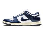 Nike Dunk Low Vintage PRM Navy - Maat 37.5 EU, Kleding | Heren, Ophalen of Verzenden, Nieuw, Nike