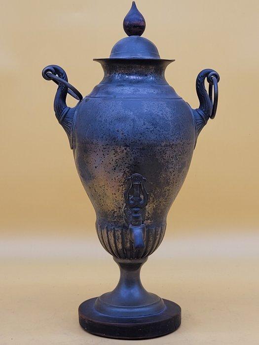 Samowar – Metall, mit Deckel und Zapfhahn – antik - Samovar, Antiek en Kunst, Antiek | Overige Antiek