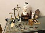 Verzameling oude religieuze voorwerpen - Porselein, Hout,