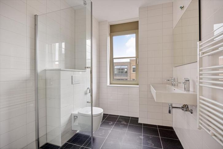 Appartement te huur in Almere - 61 m² - 2 kamer(s) - 2, Huizen en Kamers, Huizen te huur, Flevoland, Appartement